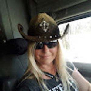 Meet your Posher, Cassie